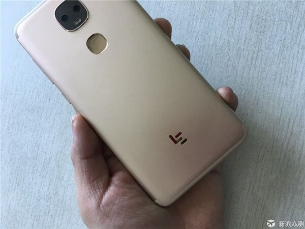 Le Pro 3 AI Edition_rear