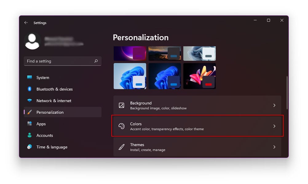 Using Personalization Options to make your taskbar transparent in Windows 11